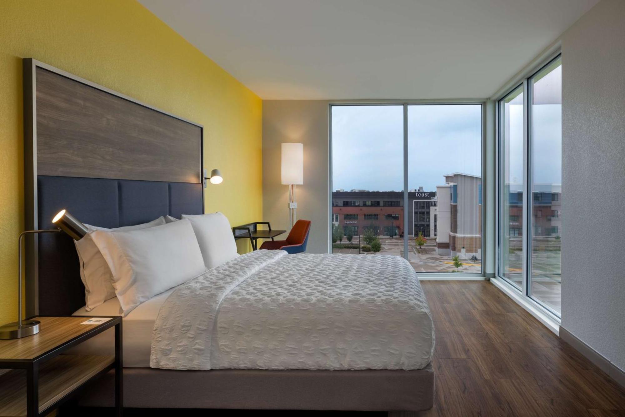 Tru By Hilton Ankeny Hotel Bagian luar foto